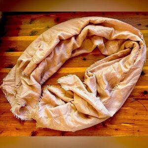 Max Studio Scarf/Wrap